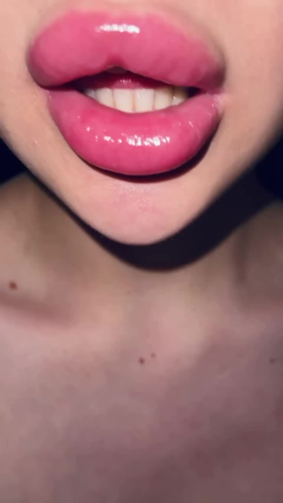Would you cover my 8ml lips? : video clip