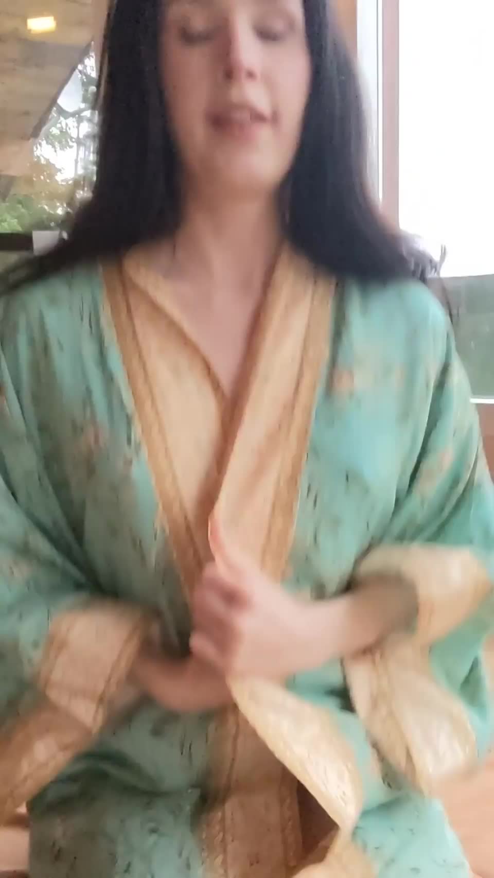 Taking my robe off for you : video clip