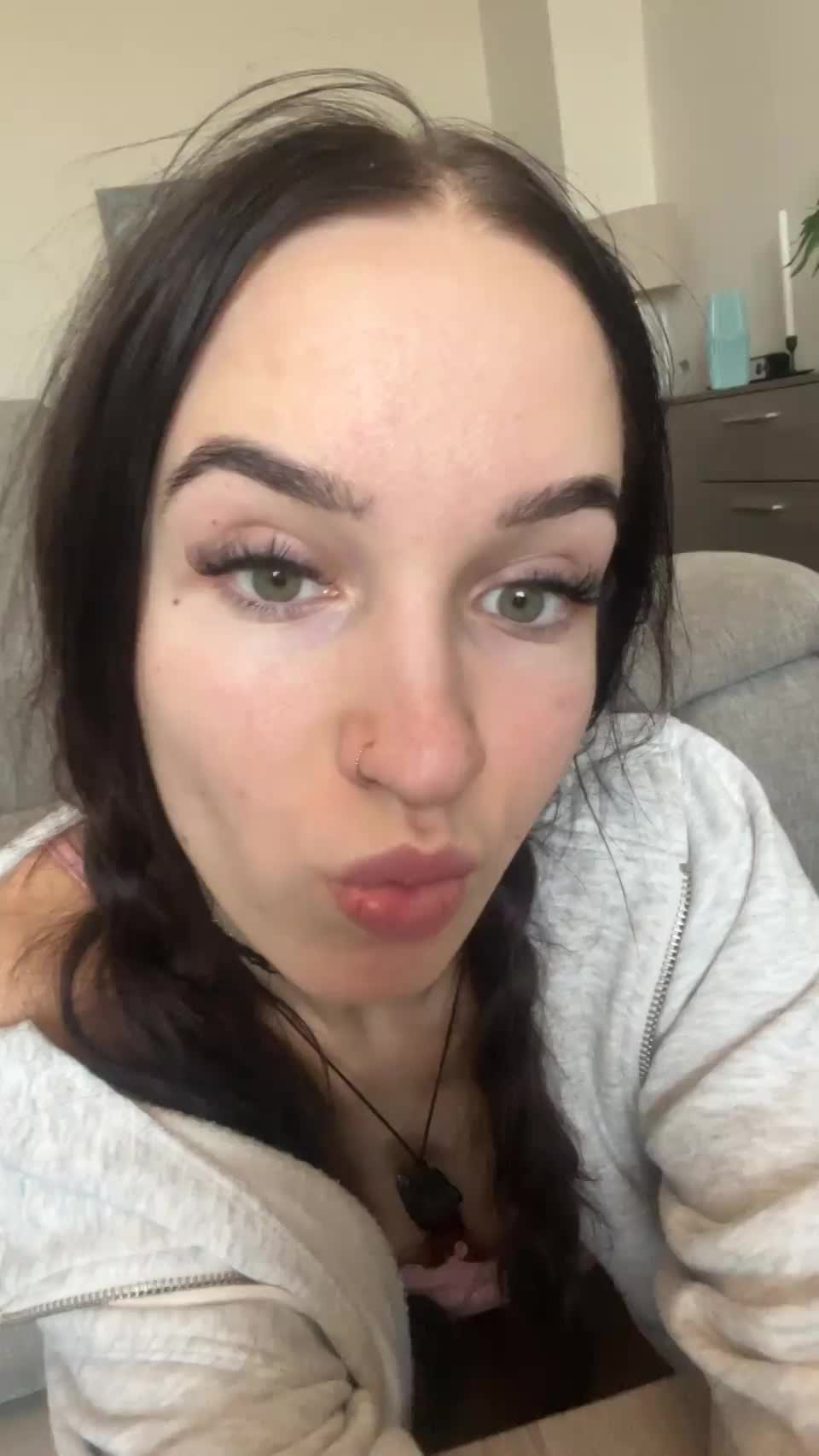 recently legal, can I fill your phone with my nudes : video clip