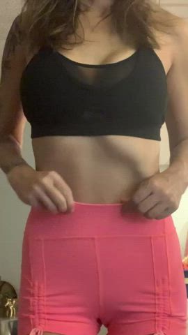 It feels so good to take my bra off after a workout : video clip