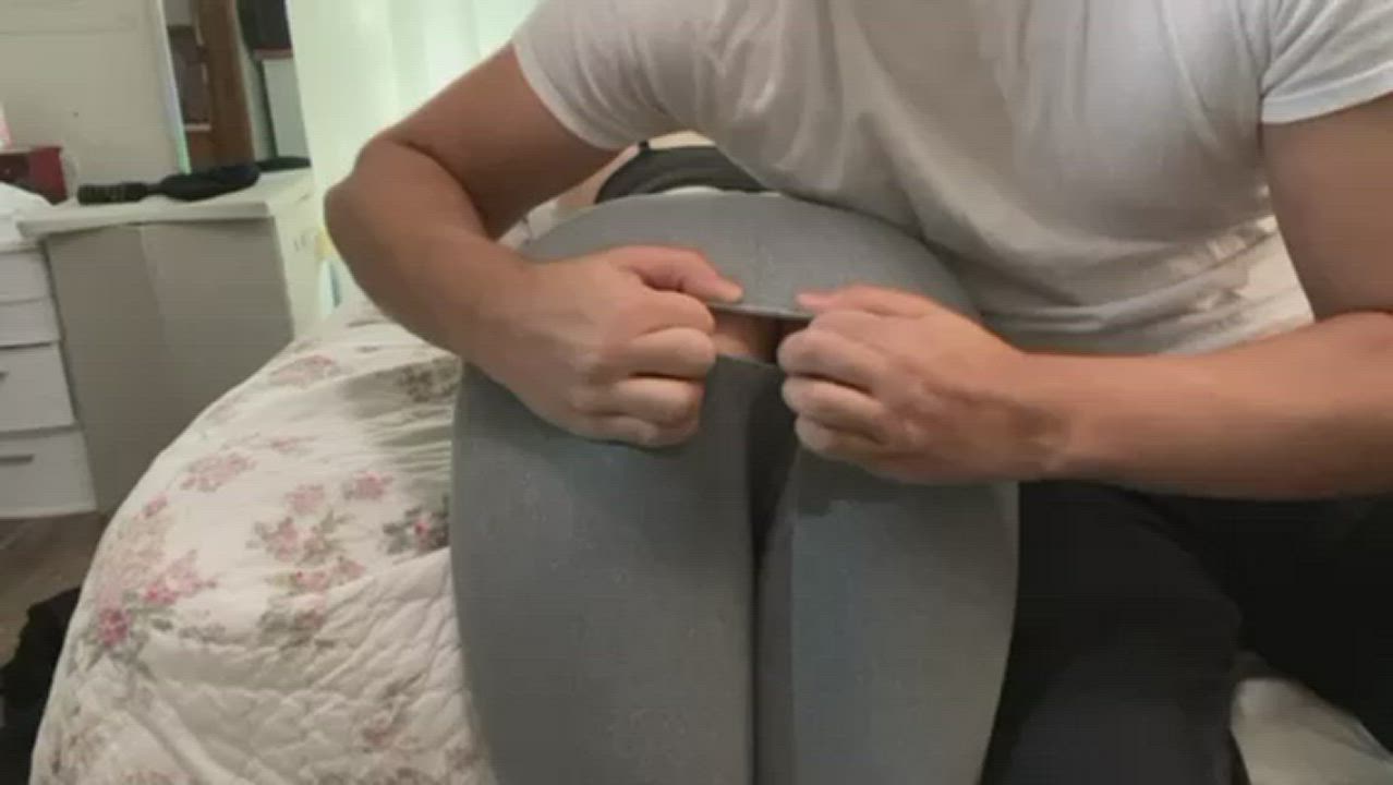 Help me stretch? ❤️ : video clip