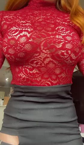 I love wearing lace tops and no bra, it makes my bouncy boobs look amazing : video clip
