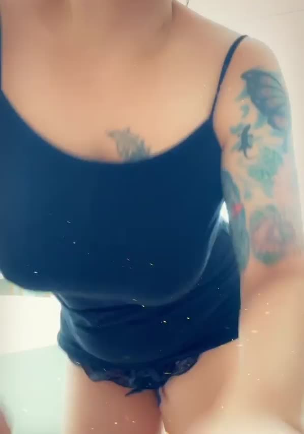 [40] yo milf, would it be okay if I were your neighbor?!😏 : video clip