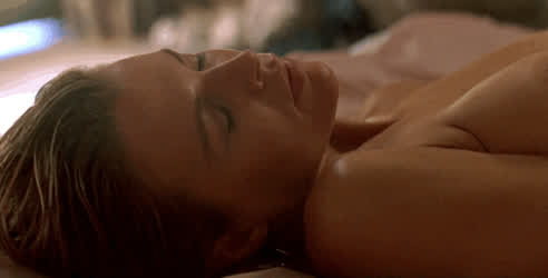 Kim Basinger can plan my Getaway : video clip