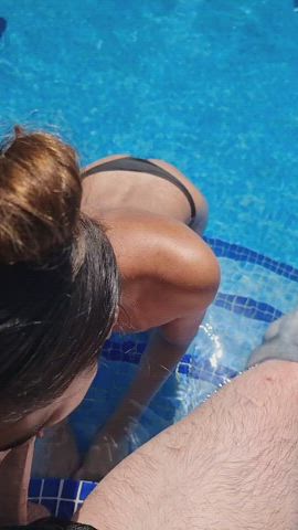 Deepthroating my bull at the pool... : video clip