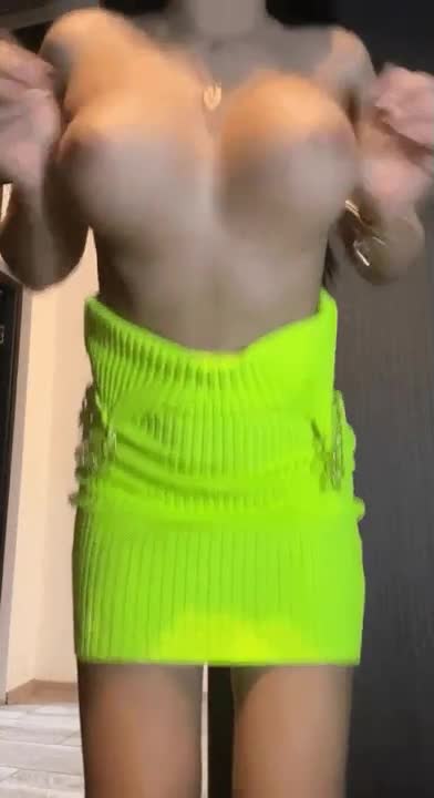 Even If only one of all 2.3m subs will become happy seeing this post I will be satisfied : video clip