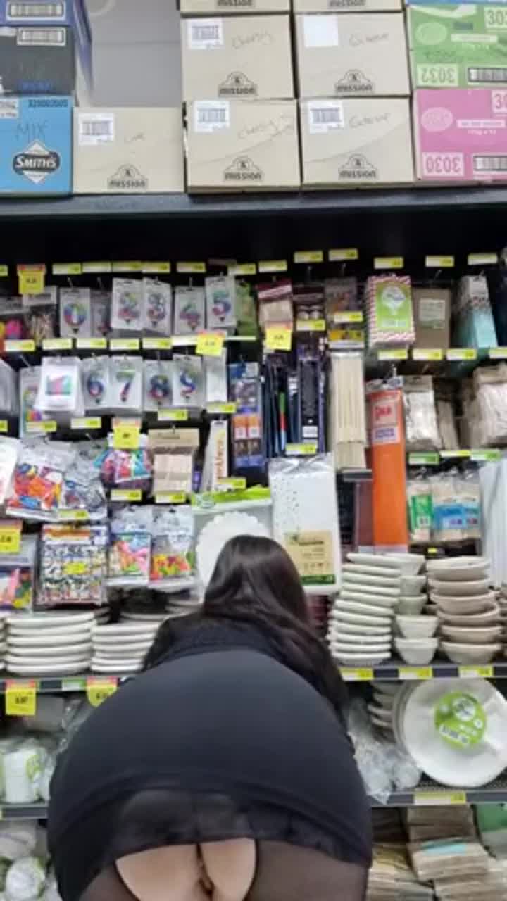 I didn’t end up buying anything but I definitely put on a show : video clip