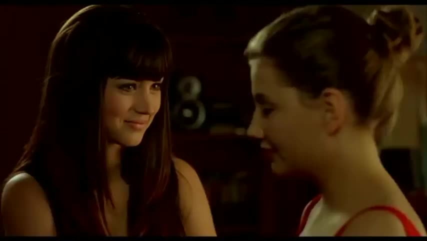 Miriam Giovanelli (Sex, Parties and Lies) : video clip