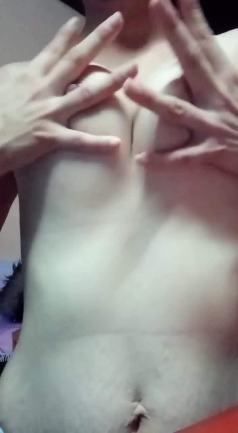 Hope my body is perfect enough for you : video clip