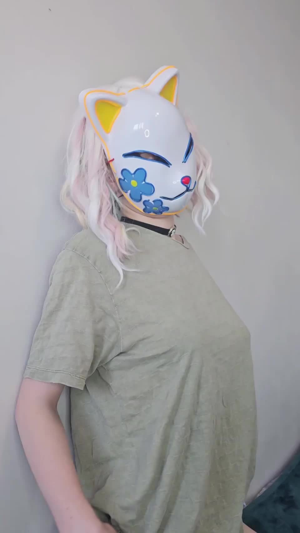 Wanna taste my wet kitty? : video clip