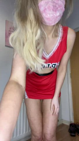Do you think this cheerleader could handle your cock? : video clip