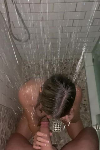 Cum n take a shower with me! : video clip