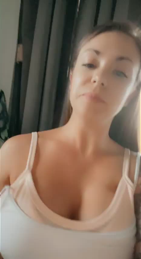 amazing boobs from Rachel_Green69 : video clip