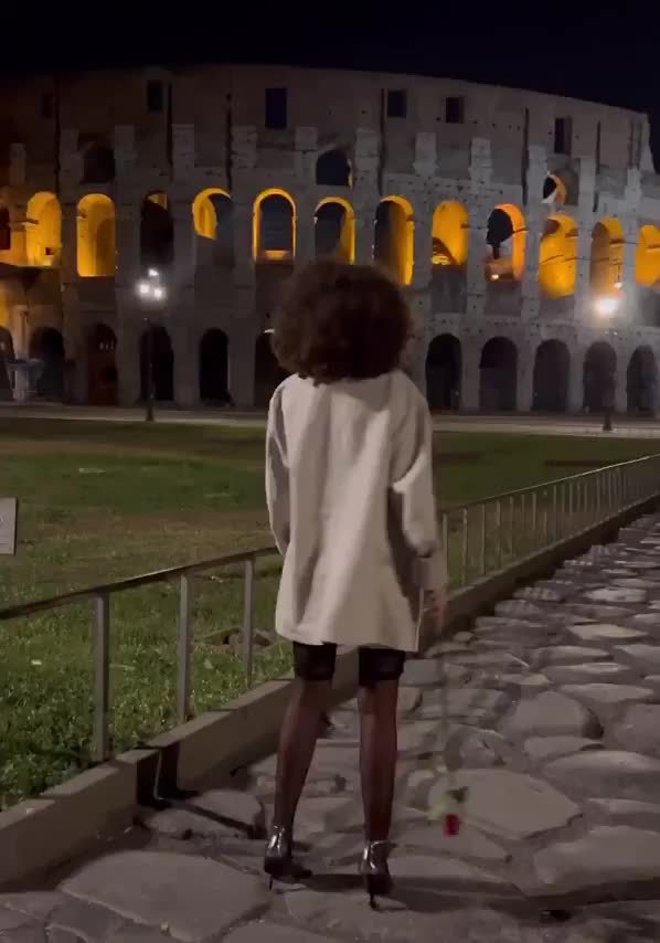 It's time to free the ass [GIF] : video clip