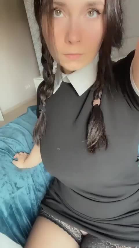 Wednesday Addams and her body [The Addams Family] (MiniLoona) : video clip