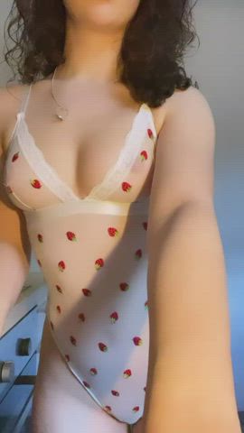 bought some new lingerie on your card, hope you don’t mind🥹🍓 : video clip