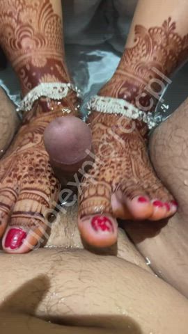 Rate my Indian footjob with Heena on it. (C) : video clip