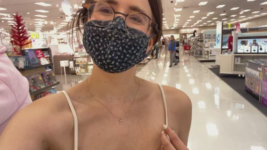 In my free time I like to hunt horny married dads at the store [GIF] : video clip