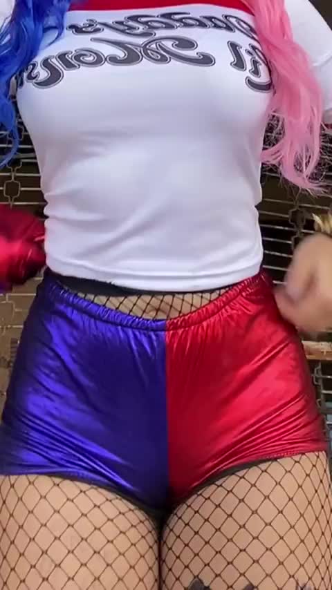 Harley Quinn [Suicide Squad] (yisselcosplays) : video clip