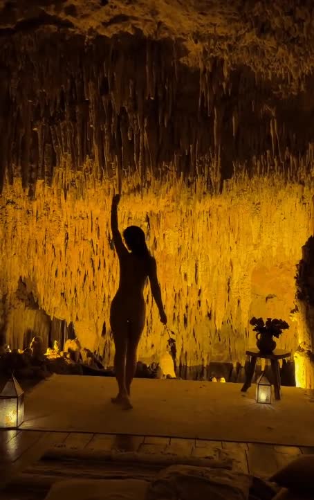 Nude dancing. : video clip