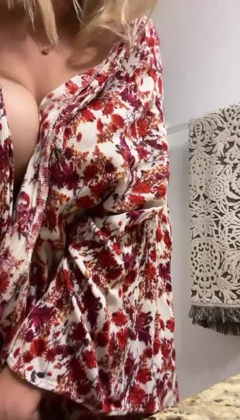 Cover mom with your perfect load… : video clip