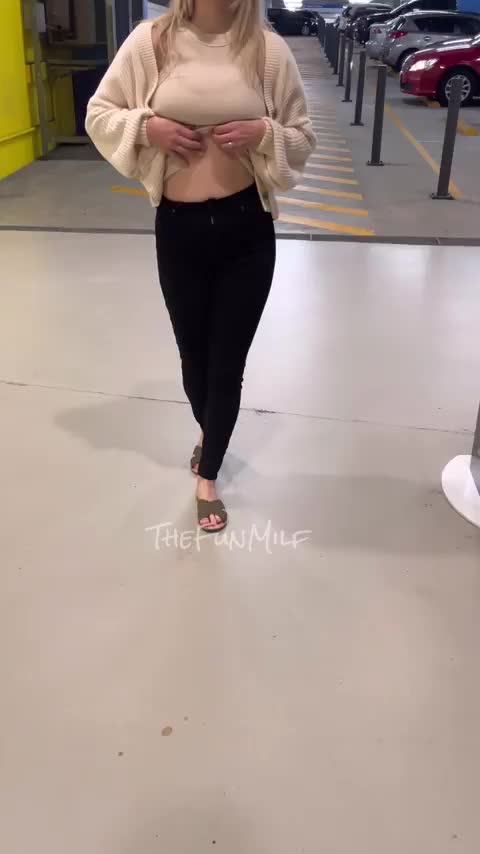I use to worry about being caught… now I hope someone sees! [GIF] : video clip