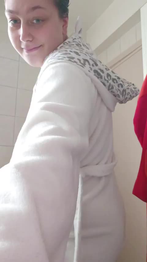 Do you like my chubby curves : video clip