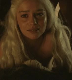 Emilia Clarke Loves Getting Pounded From Behind : video clip
