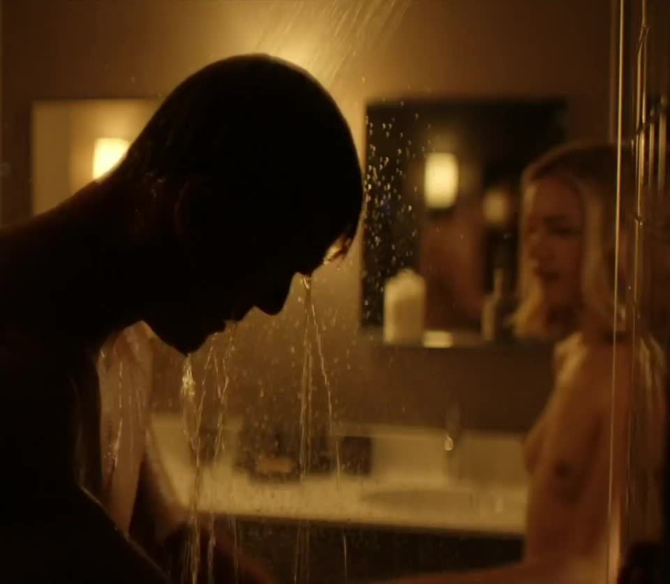 Willa Fitzgerald - Nude debut in 'Reacher' S1 : video clip