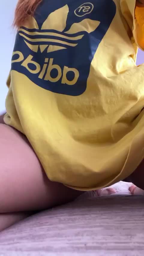 Would you fuck a small teen like me? 🥺🤍 : video clip