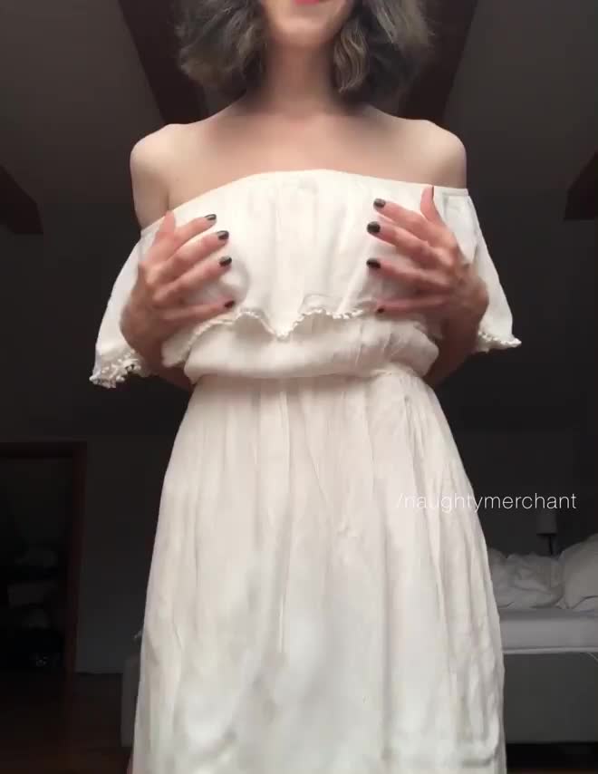 This dress makes it easy to play with my tits : video clip