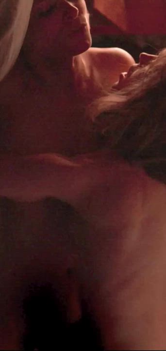 Kate Mara tits : video clip