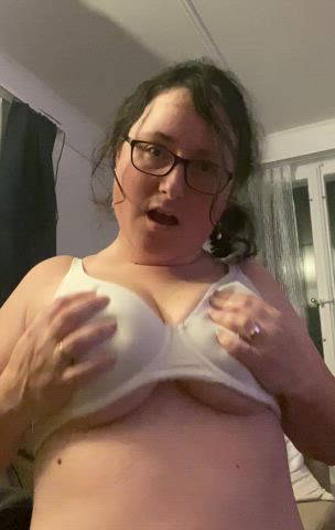 Meet my MILF tits : video clip