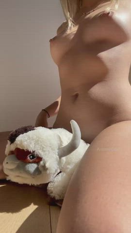 Wanna be my stuffed toy? : video clip