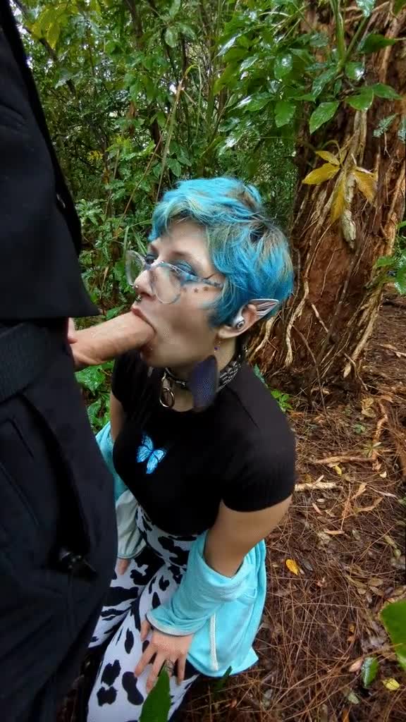 Blowjob in a park from a girl in blue [OC] : video clip