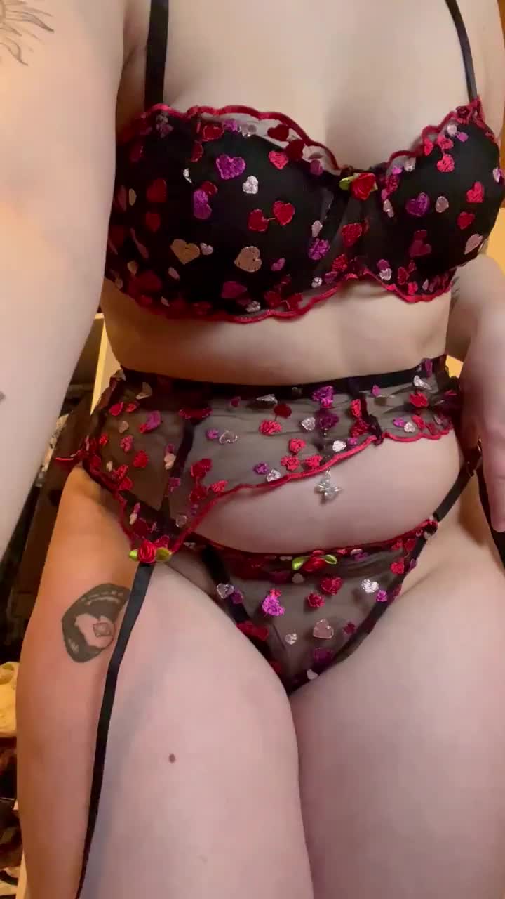 Thick thighs : video clip