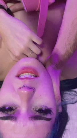 Fingers in her mouth : video clip