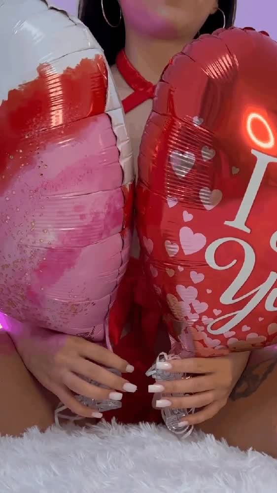 these huge boobs for dessert : video clip