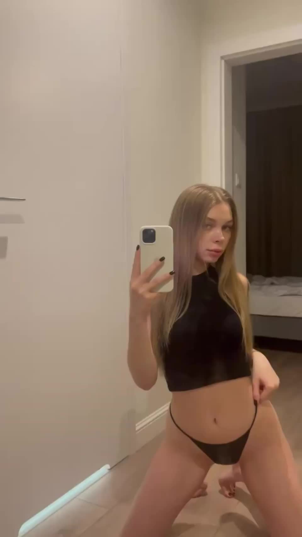 Could you give my teen pussy two rounds : video clip