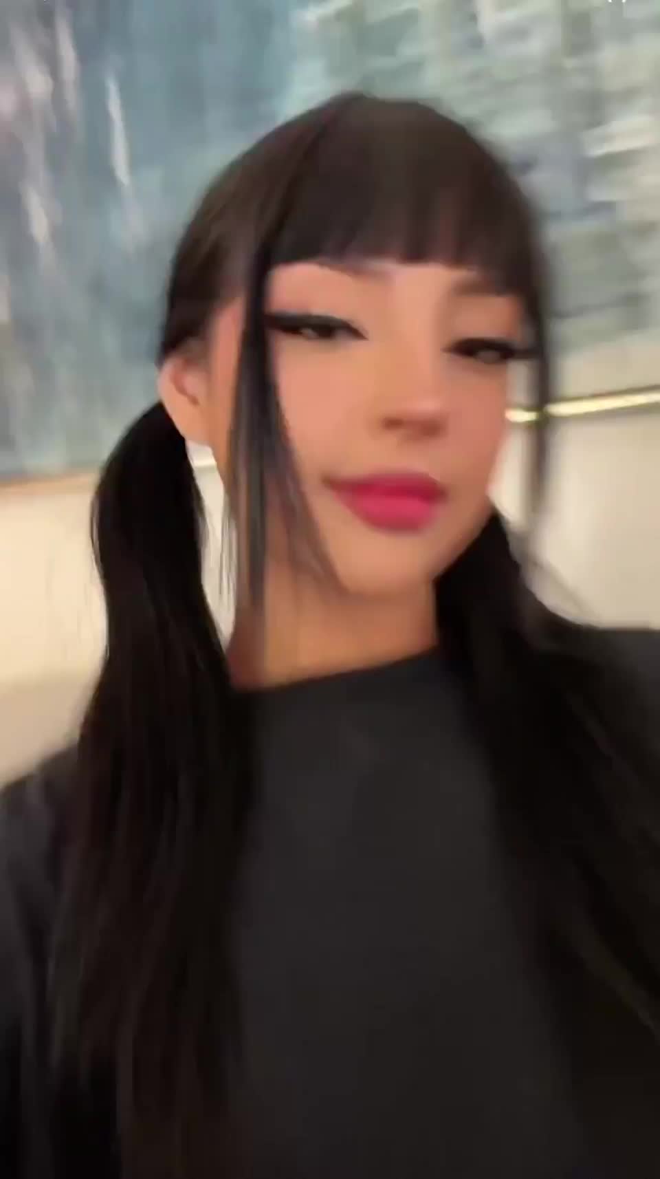I have 2 surprises that I'm dying to show you ;) : video clip