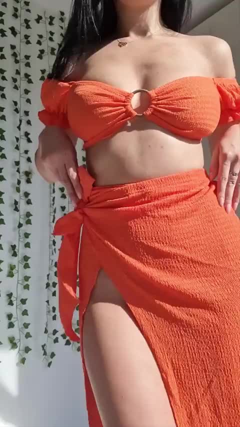 my big titties will end your morning blues : video clip