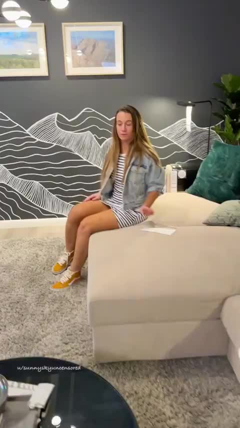 I like to test my furniture before I buy it [gif] : video clip
