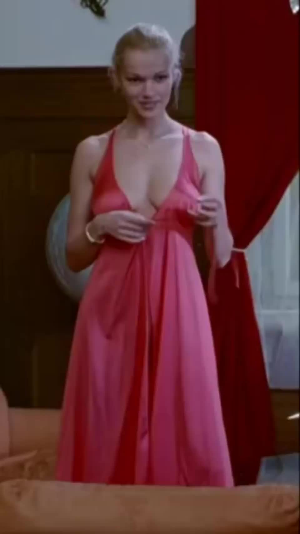 Brigitte Lahaei : video clip