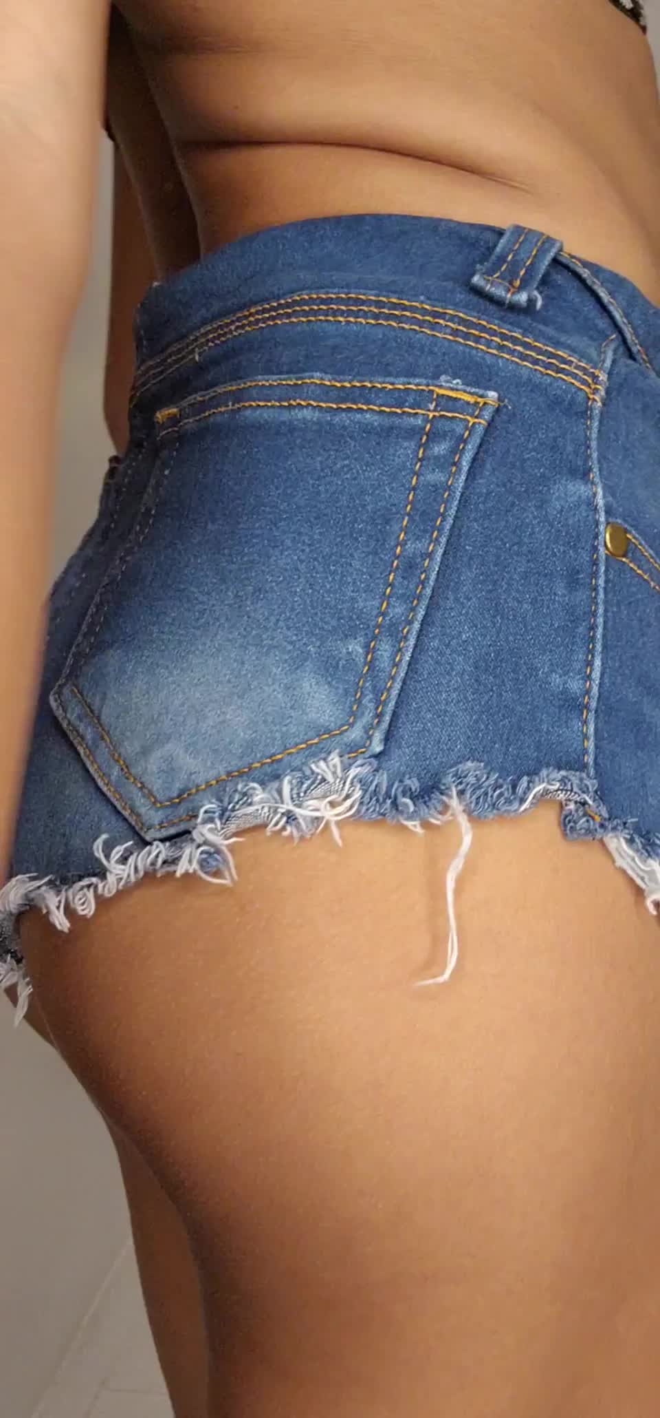 I'm feeling extra sexy today : video clip