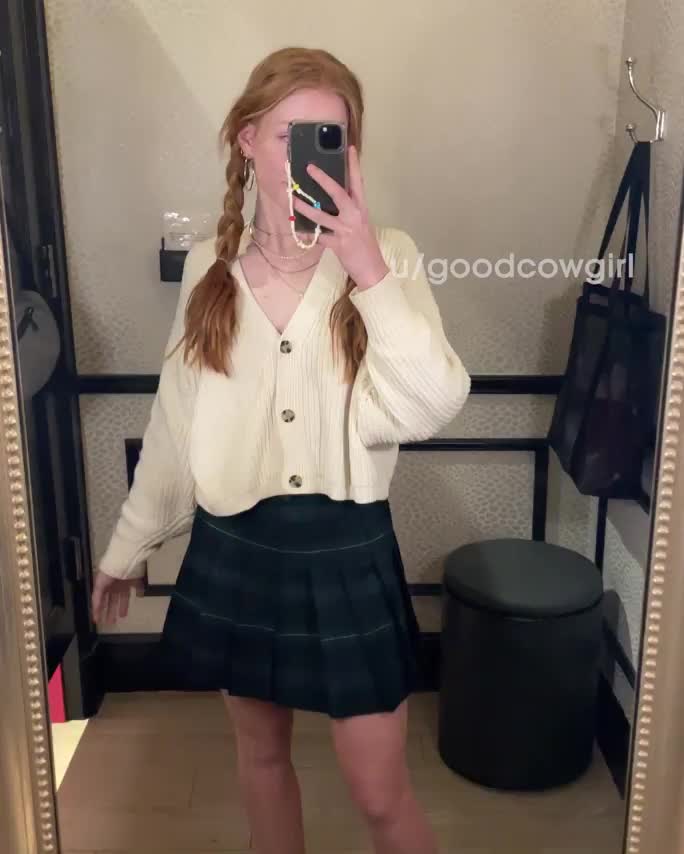 I need a shopping buddy :3 : video clip