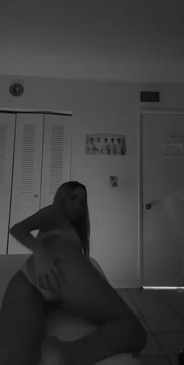 spank me daddy 😜 : video clip