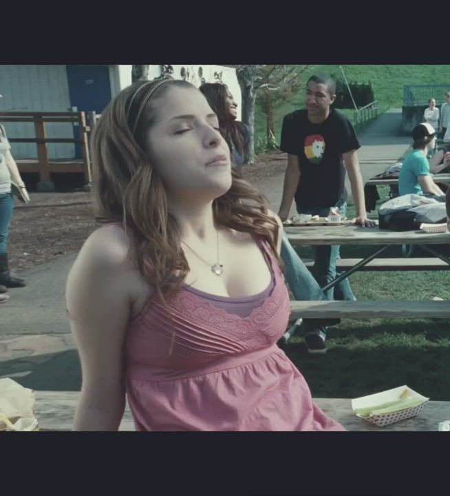 Anna Kendrick was the best thing about Twilight : video clip