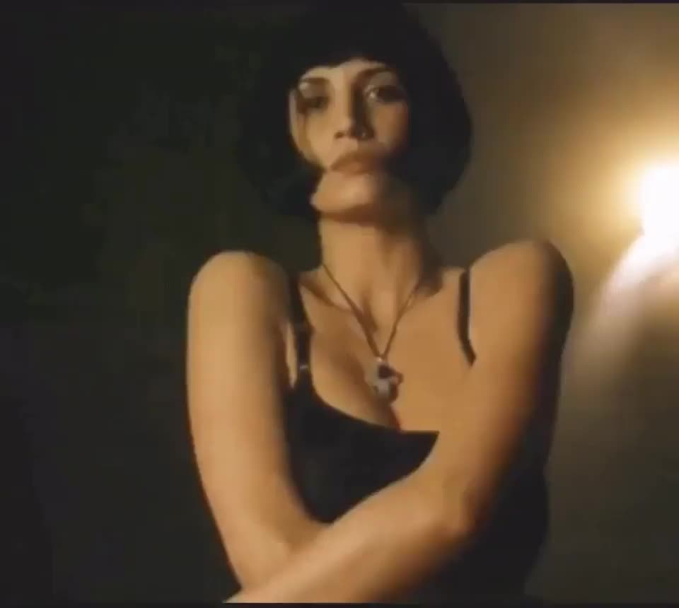 Elia Galera (Spanish actress) gorgeous breasts : video clip