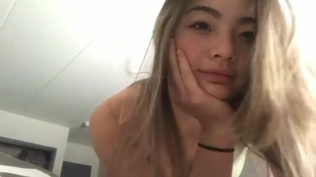 Name or full sauce of this girl? : video clip