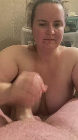 Finishing him on tits : video clip